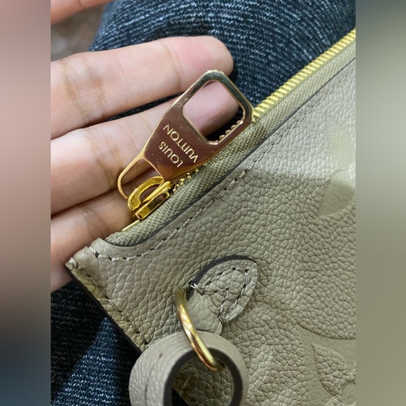Louis Vuitton Neverfull MM Pouch Authentic - Picture 16 of 16